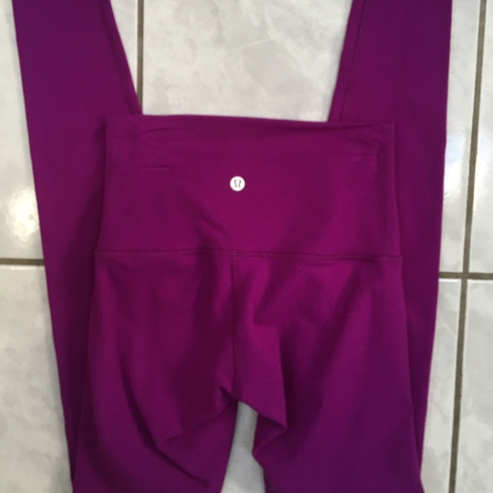 Lululemon size 4